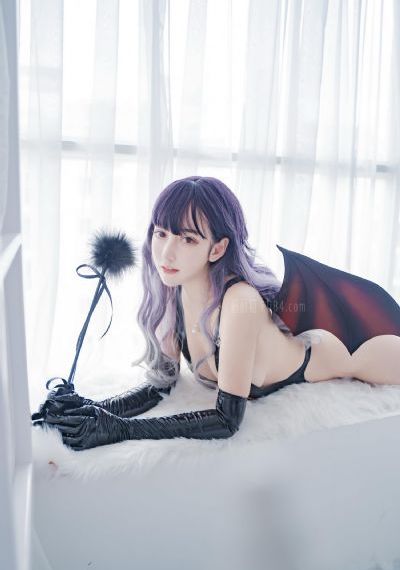 男生手伸进胸罩里摸小兔兔视频_90分钟完整视频视频大全