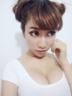 欧美三根一起进3p_剧情片高清视频播放